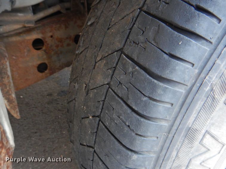 image for item DG1695 2015 Chevrolet Express G3500  box truck