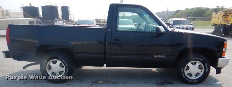 image for item DG1700 1996 Chevrolet 1500  pickup truck