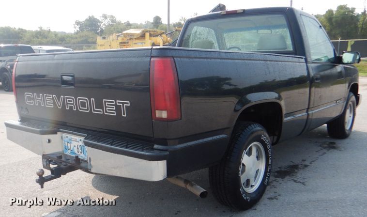 image for item DG1700 1996 Chevrolet 1500  pickup truck