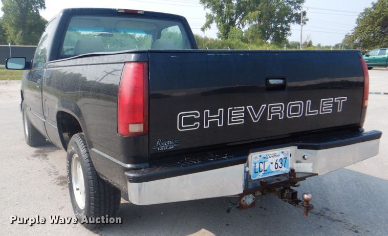 image for item DG1700 1996 Chevrolet 1500  pickup truck