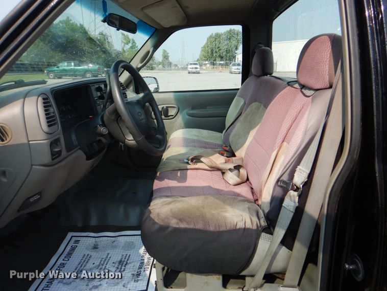 image for item DG1700 1996 Chevrolet 1500  pickup truck