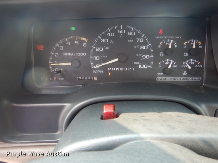 image for item DG1700 1996 Chevrolet 1500  pickup truck