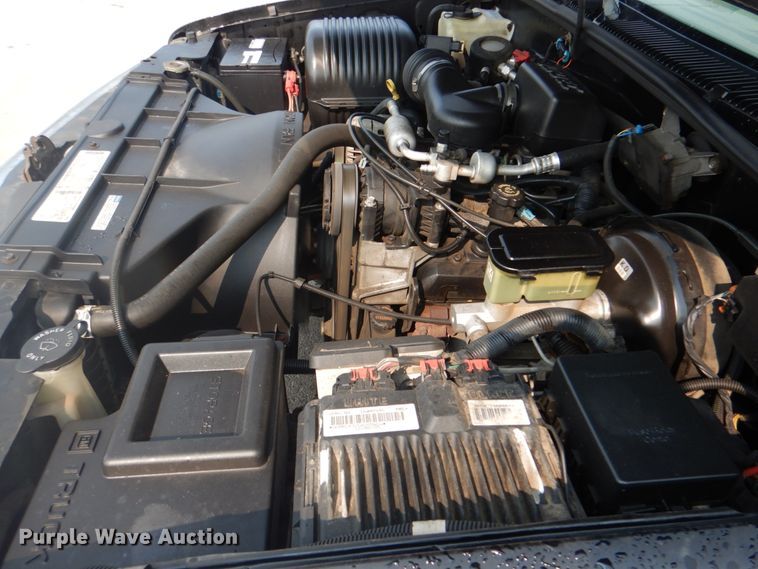 image for item DG1700 1996 Chevrolet 1500  pickup truck