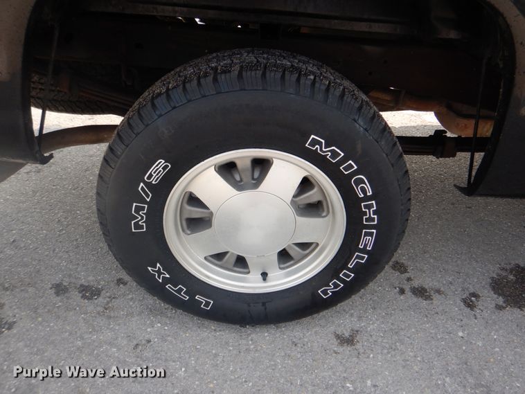 image for item DG1700 1996 Chevrolet 1500  pickup truck