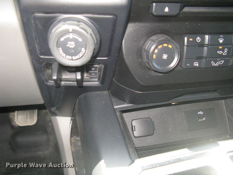 image for item DG5297 2016 Ford F150 XL  SuperCrew pickup truck