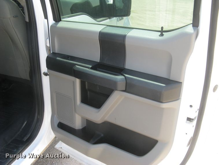 image for item DG5297 2016 Ford F150 XL  SuperCrew pickup truck