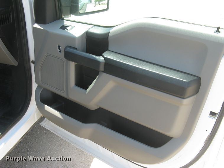 image for item DG5299 2018 Ford F150 XL  SuperCrew pickup truck