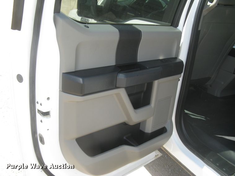 image for item DG5299 2018 Ford F150 XL  SuperCrew pickup truck