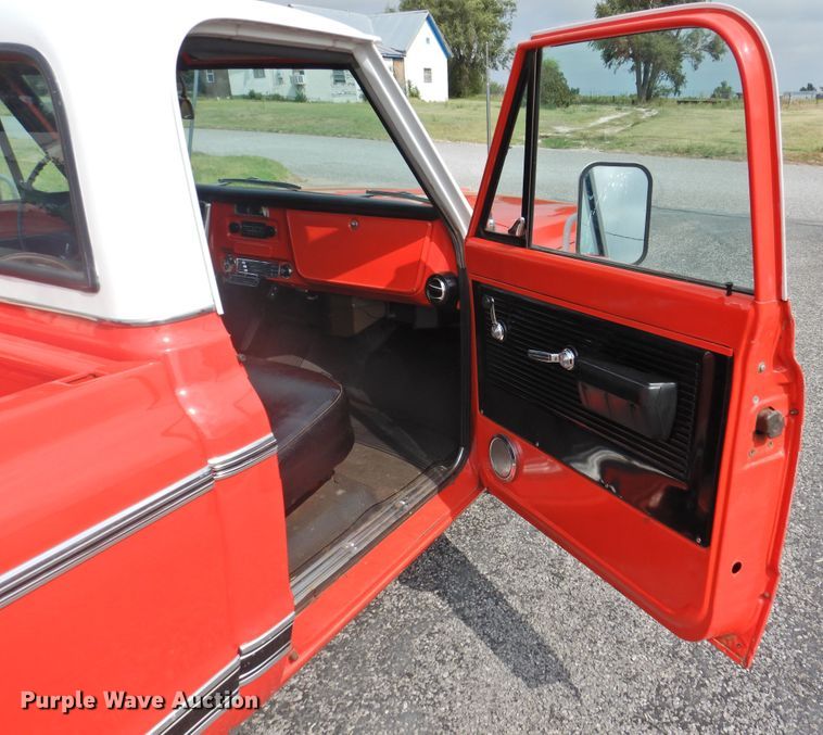image for item DK2426 1971 Chevrolet C10  pickup truck