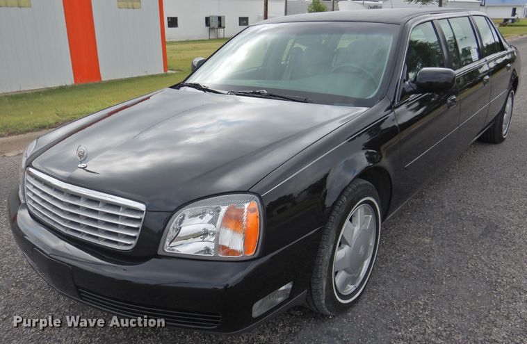 image for item DK2427 2000 Cadillac Krystal Koach  limousine