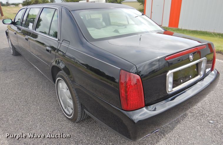 image for item DK2427 2000 Cadillac Krystal Koach  limousine