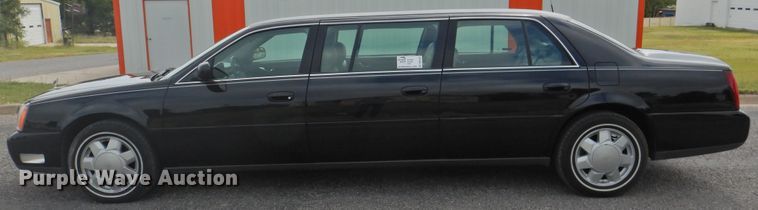 image for item DK2427 2000 Cadillac Krystal Koach  limousine