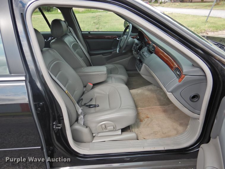 image for item DK2427 2000 Cadillac Krystal Koach  limousine