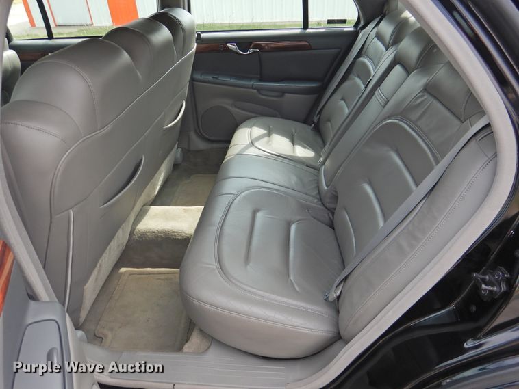 image for item DK2427 2000 Cadillac Krystal Koach  limousine