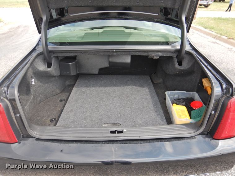 image for item DK2427 2000 Cadillac Krystal Koach  limousine