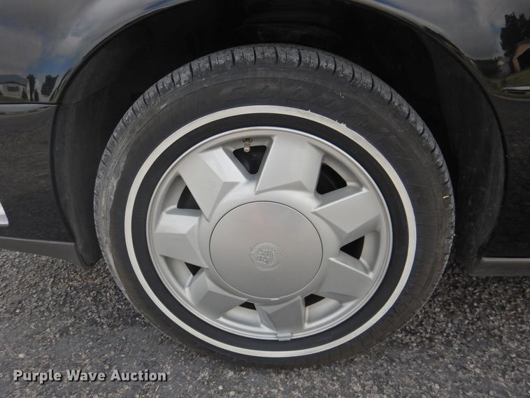 image for item DK2427 2000 Cadillac Krystal Koach  limousine