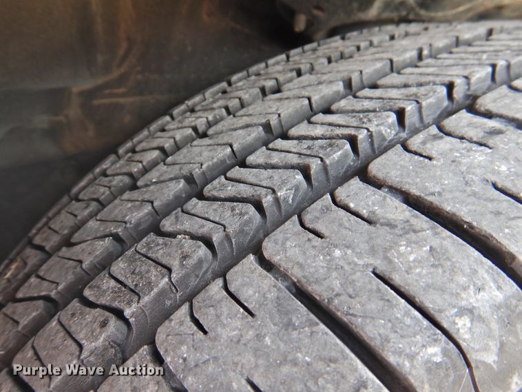 image for item DK2427 2000 Cadillac Krystal Koach  limousine