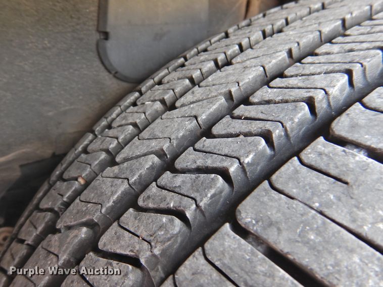 image for item DK2427 2000 Cadillac Krystal Koach  limousine