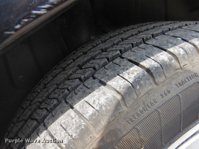 image for item DK2427 2000 Cadillac Krystal Koach  limousine