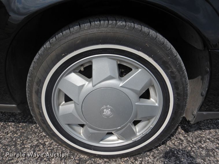 image for item DK2427 2000 Cadillac Krystal Koach  limousine