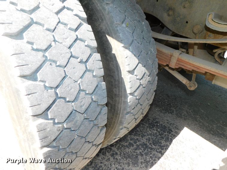 image for item DK8624 2009 Ford F550 Super Duty XL  flatbed truck