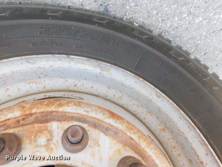 image for item DK8624 2009 Ford F550 Super Duty XL  flatbed truck