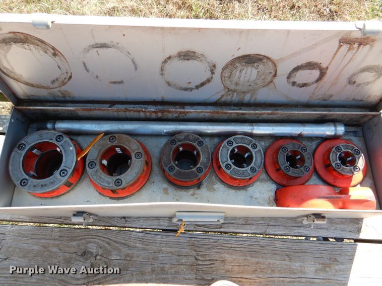 image for item DL0567 Ridgid 801  pipe threader and die