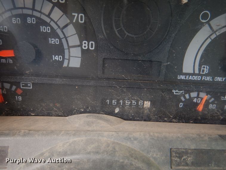 image for item DL3386 1999 GMC C6500  truck cab and chassis