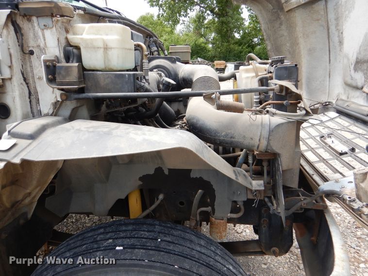 image for item DL3386 1999 GMC C6500  truck cab and chassis