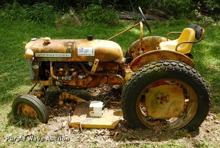image for item DM0608 International Cub  tractor