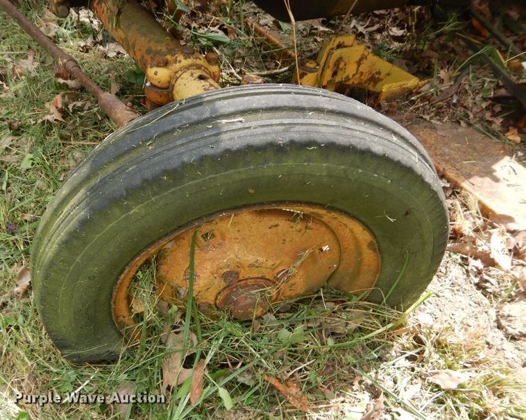 image for item DM0608 International Cub  tractor