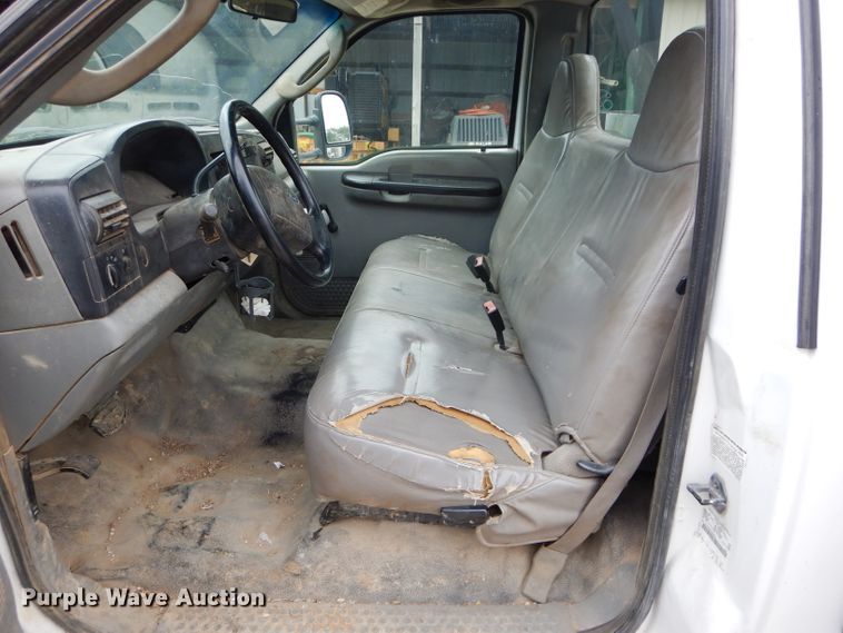 image for item DM0610 2007 Ford F450 Super Duty  utility / service truck