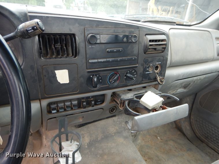 image for item DM0610 2007 Ford F450 Super Duty  utility / service truck