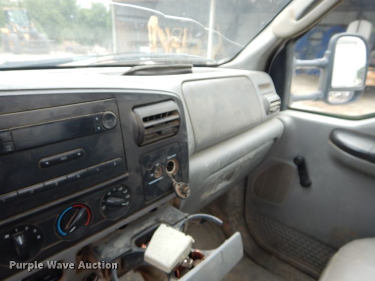 image for item DM0610 2007 Ford F450 Super Duty  utility / service truck