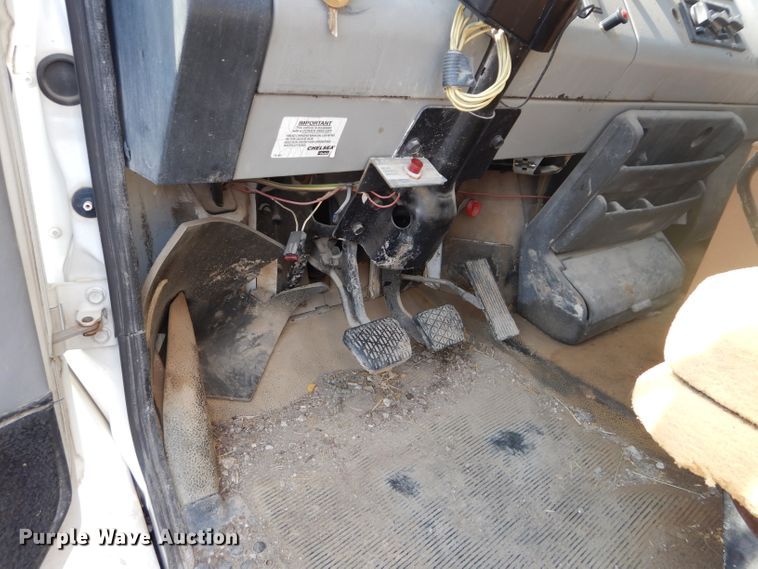 image for item DM0618 1997 Freightliner FL60  box truck