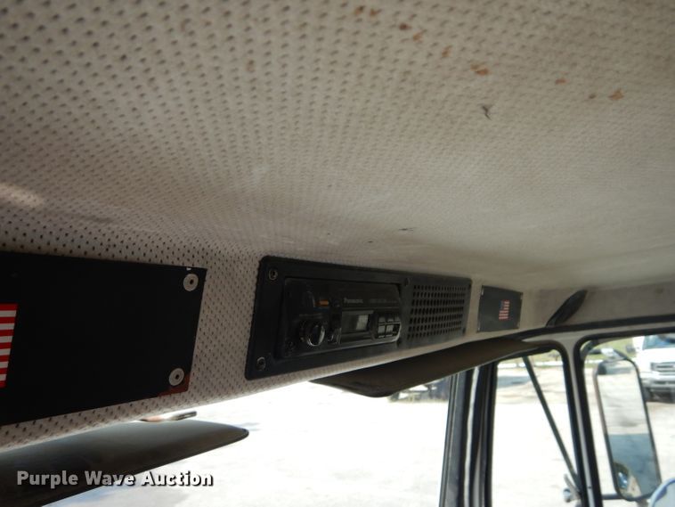 image for item DM0618 1997 Freightliner FL60  box truck