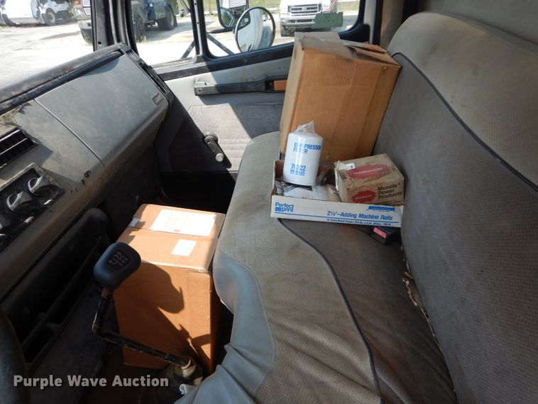 image for item DM0618 1997 Freightliner FL60  box truck