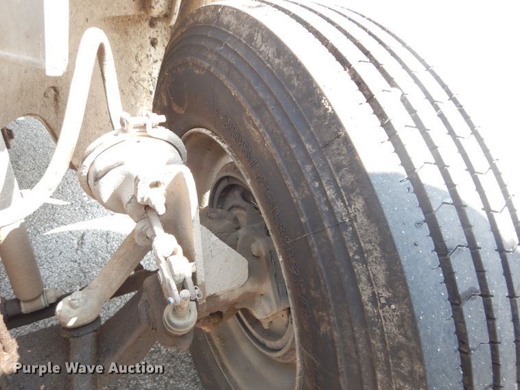 image for item DM0618 1997 Freightliner FL60  box truck