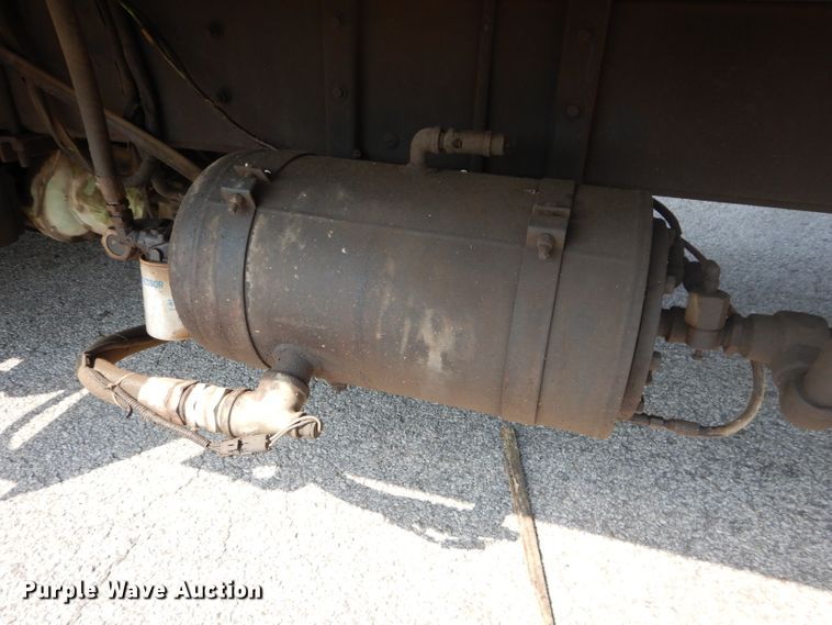 image for item DM0618 1997 Freightliner FL60  box truck