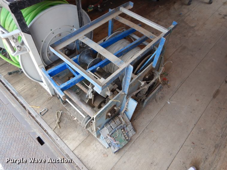 image for item DM0618 1997 Freightliner FL60  box truck