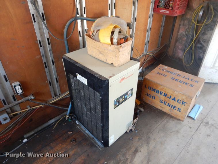 image for item DM0618 1997 Freightliner FL60  box truck