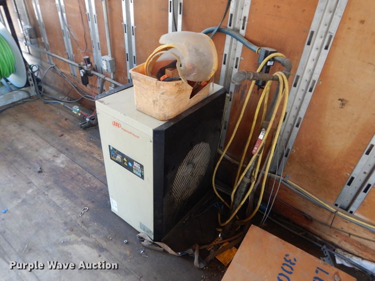 image for item DM0618 1997 Freightliner FL60  box truck