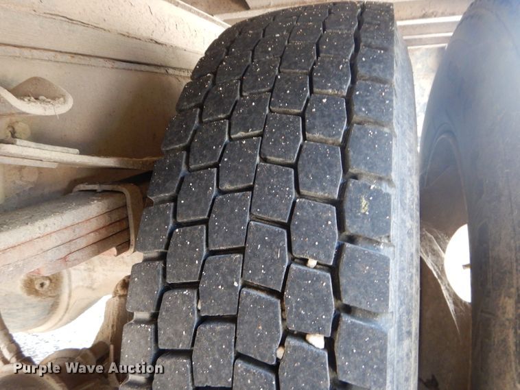 image for item DM0618 1997 Freightliner FL60  box truck