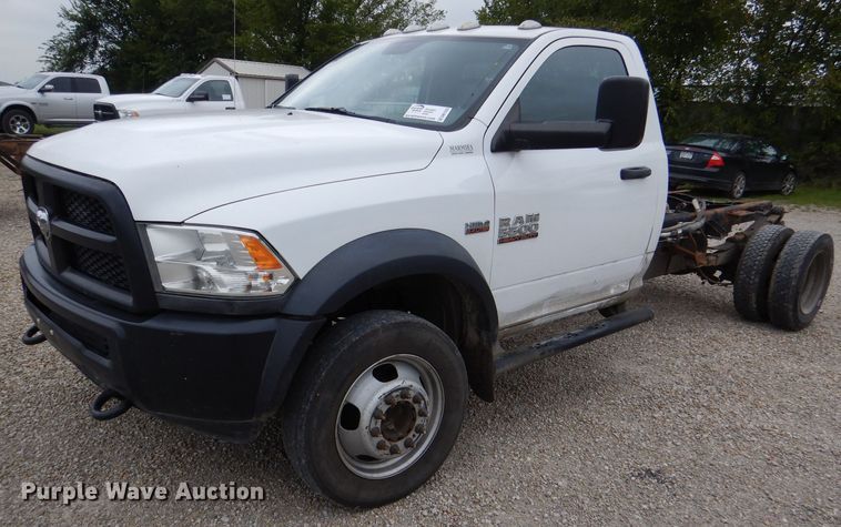 image for item DM1355 2015 Dodge Ram 5500  truck cab and chassis