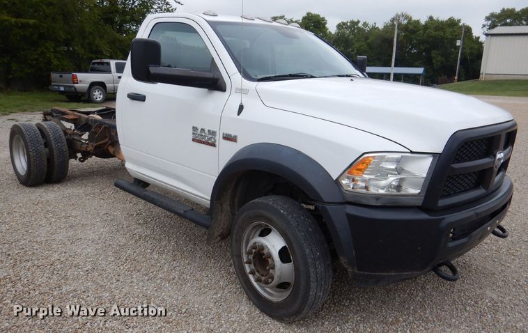 image for item DM1355 2015 Dodge Ram 5500  truck cab and chassis