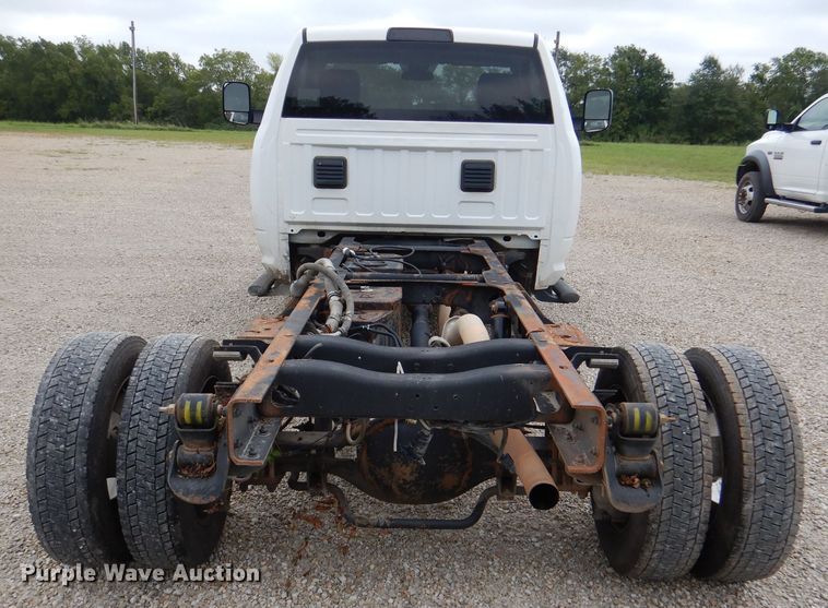 image for item DM1355 2015 Dodge Ram 5500  truck cab and chassis