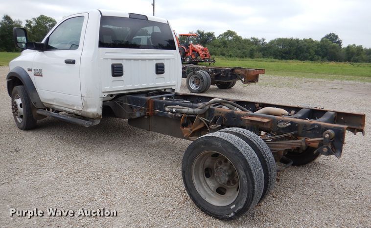 image for item DM1355 2015 Dodge Ram 5500  truck cab and chassis