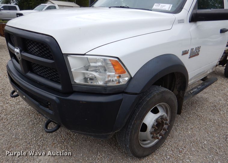 image for item DM1355 2015 Dodge Ram 5500  truck cab and chassis