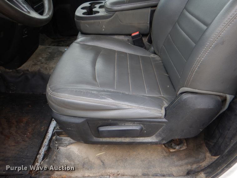 image for item DM1355 2015 Dodge Ram 5500  truck cab and chassis