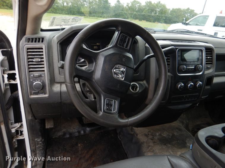 image for item DM1355 2015 Dodge Ram 5500  truck cab and chassis